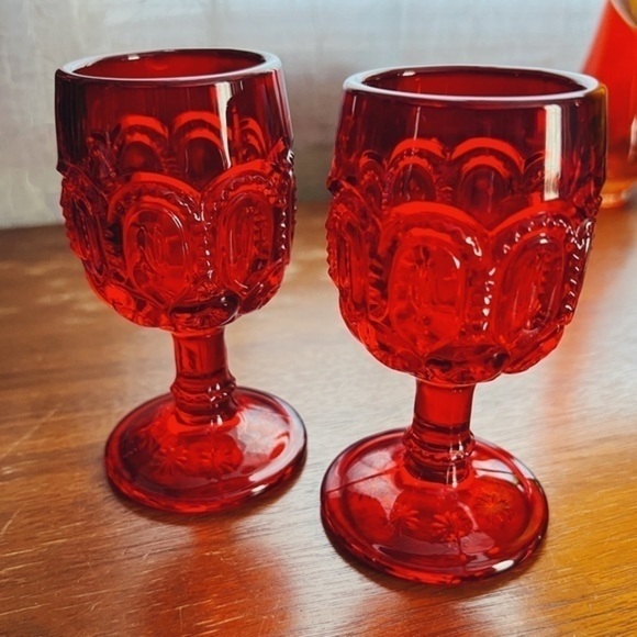 Vintage Moon and Star Ruby Cordials | L.G. Wright Glass Set of 2 | Retro Barware - Picture 4 of 4
